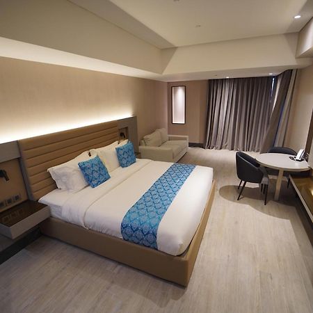 Bayprime Hotel Paranaque City Ngoại thất bức ảnh