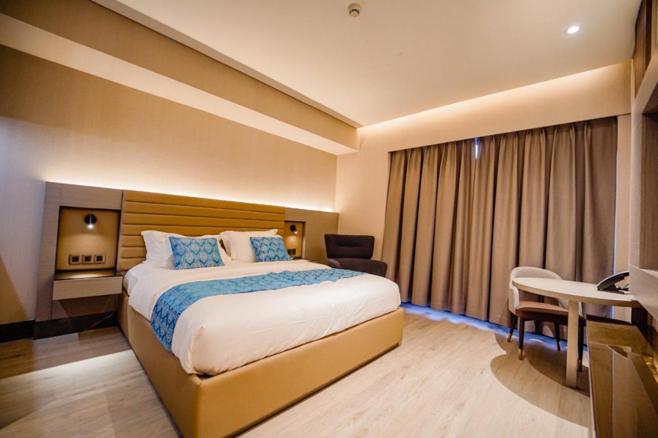 Bayprime Hotel Paranaque City Ngoại thất bức ảnh