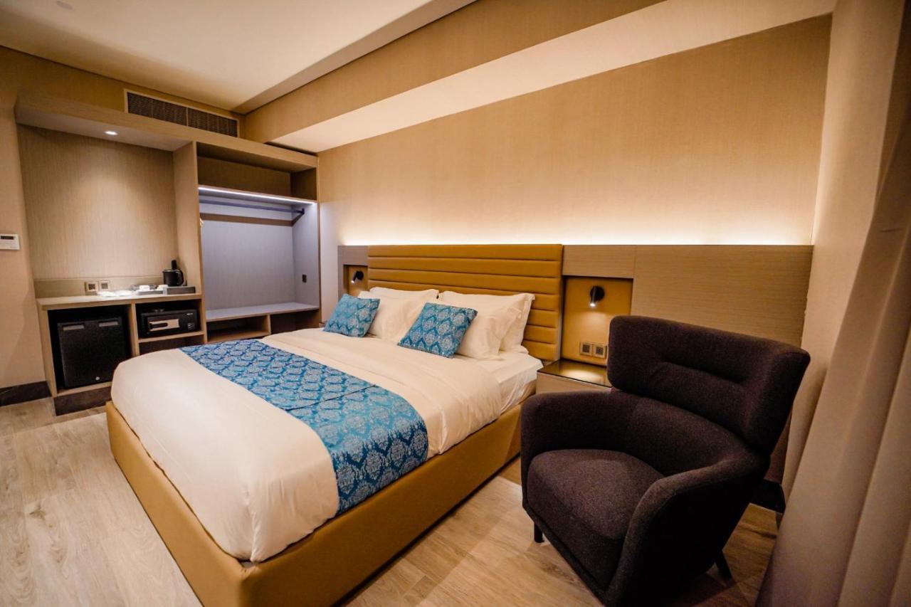Bayprime Hotel Paranaque City Ngoại thất bức ảnh